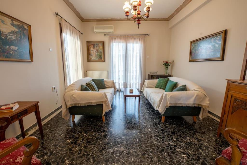 Nima'S House, Traditional Flat With Lake View Aitoliko Екстериор снимка